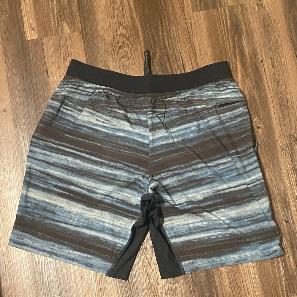 Lululemon Men’s XL shorts